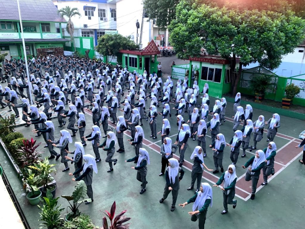 senam jumat siswa